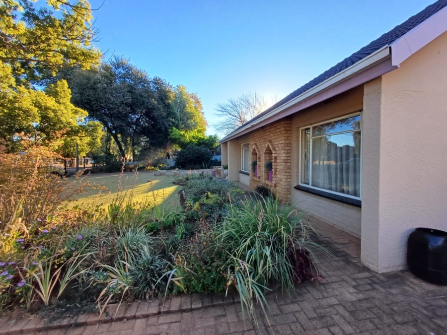 4 Bedroom Property for Sale in Adamayview North West